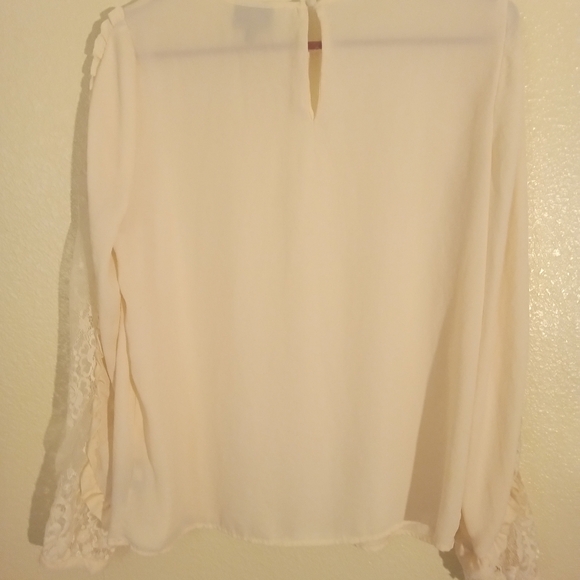 Who What Wear Ivory Blouse with Lace Sleeves - Picture 2 of 10